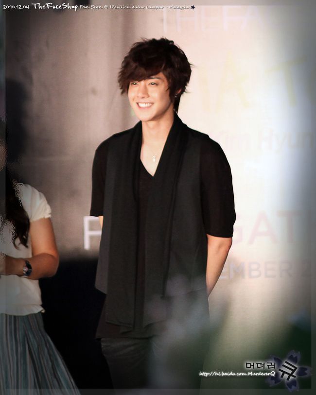 http://i188.photobucket.com/albums/z168/aarjeeii/SS501_2/hyun%20joong2/khj_20101204_05-1.jpg