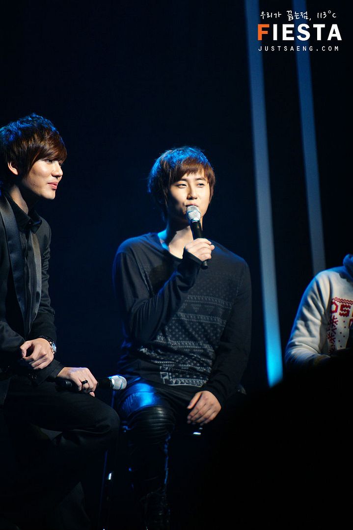 http://i188.photobucket.com/albums/z168/aarjeeii/SS501_2/young%20saeng/ys_20101204_008.jpg