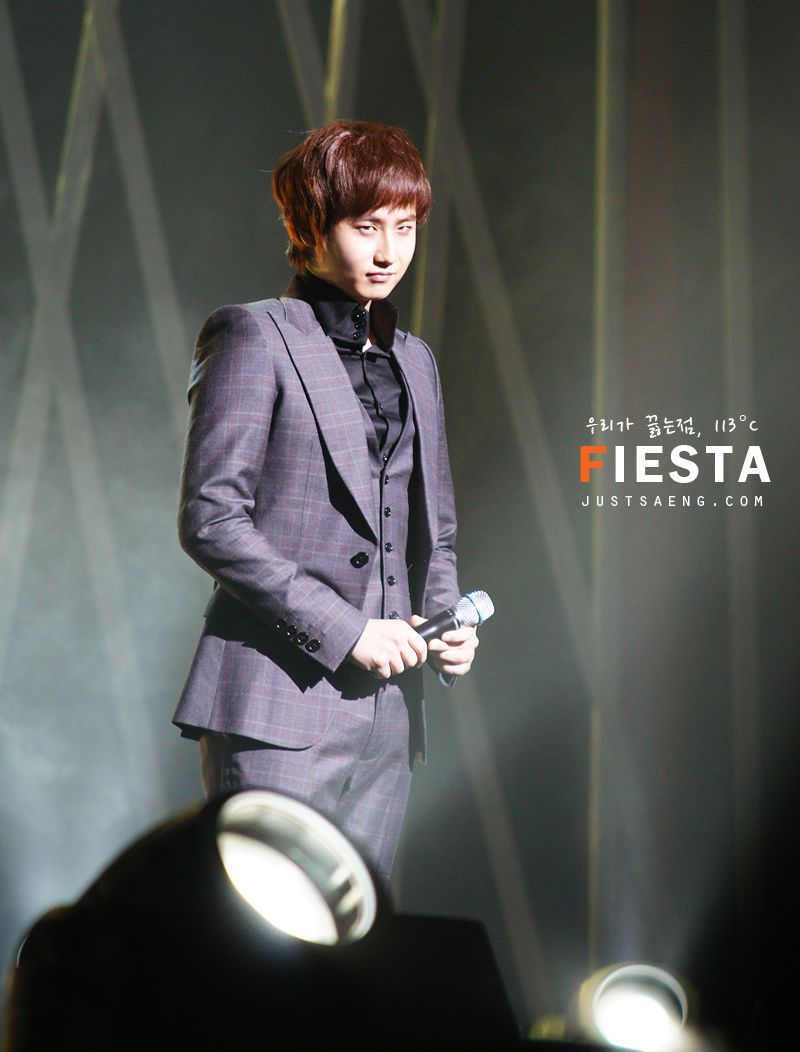 http://i188.photobucket.com/albums/z168/aarjeeii/SS501_2/young%20saeng/ys_20101204_009.jpg