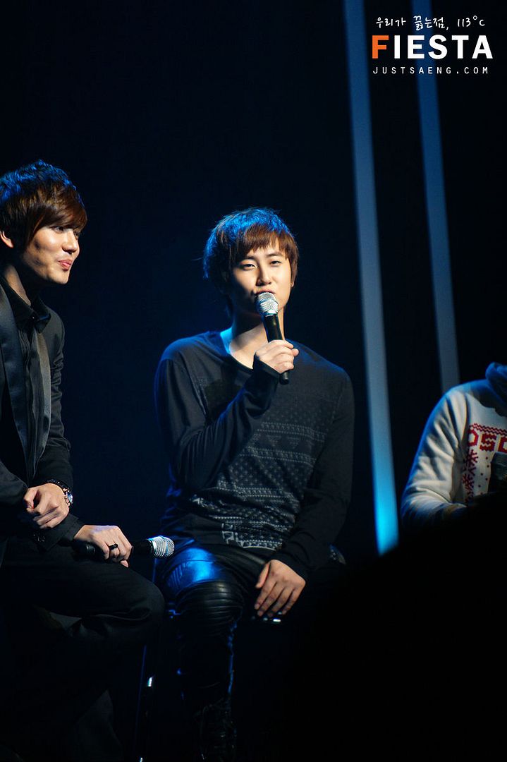 http://i188.photobucket.com/albums/z168/aarjeeii/SS501_2/young%20saeng/ys_20101204_011.jpg