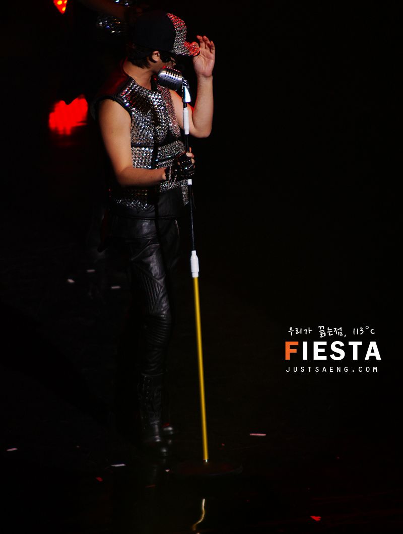 http://i188.photobucket.com/albums/z168/aarjeeii/SS501_2/young%20saeng/ys_20101204_015.jpg