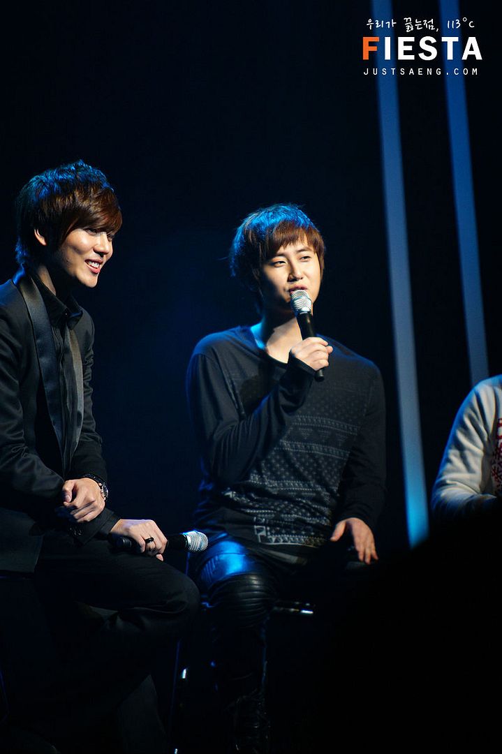 http://i188.photobucket.com/albums/z168/aarjeeii/SS501_2/young%20saeng/ys_20101204_030.jpg