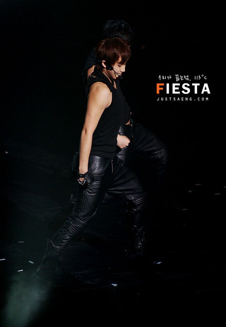 http://i188.photobucket.com/albums/z168/aarjeeii/SS501_2/young%20saeng/ys_20101204_040.jpg