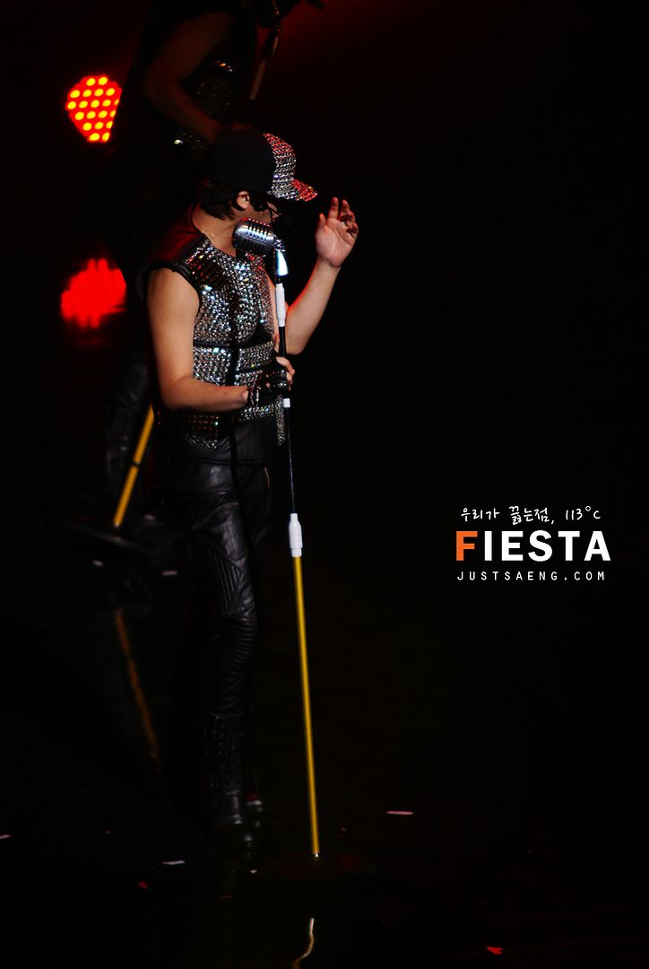 http://i188.photobucket.com/albums/z168/aarjeeii/SS501_2/young%20saeng/ys_20101204_047.jpg