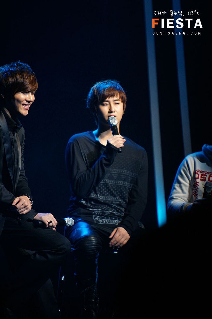 http://i188.photobucket.com/albums/z168/aarjeeii/SS501_2/young%20saeng/ys_20101204_049.jpg