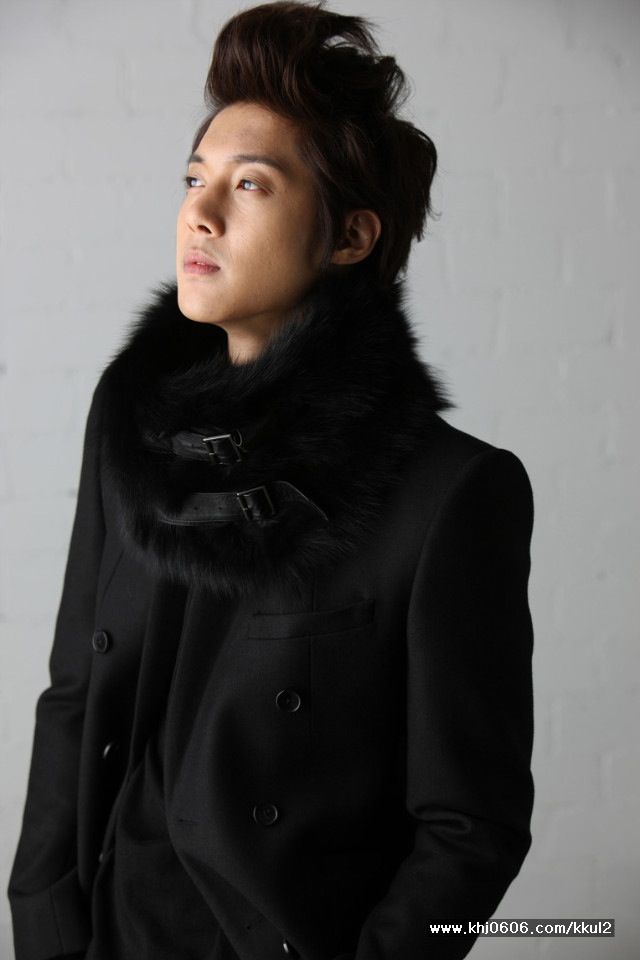 http://i188.photobucket.com/albums/z168/aarjeeii/khj_hotsun_10.jpg