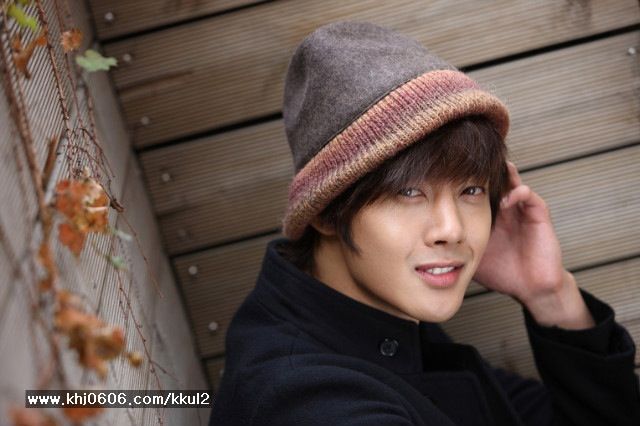 http://i188.photobucket.com/albums/z168/aarjeeii/khj_hotsun_18.jpg