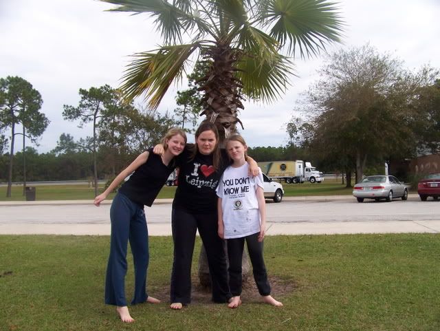 NE ECHTE PALME! Cara, Darby und ich.