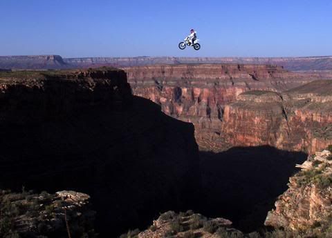 robbieknievelgrandcanyonjump.jpg