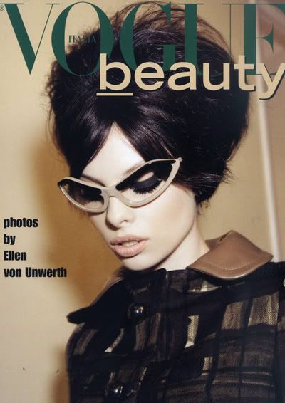 Magazine Vogue Italia Published July 2010 Cover Model Dioni Tabbers Uno 