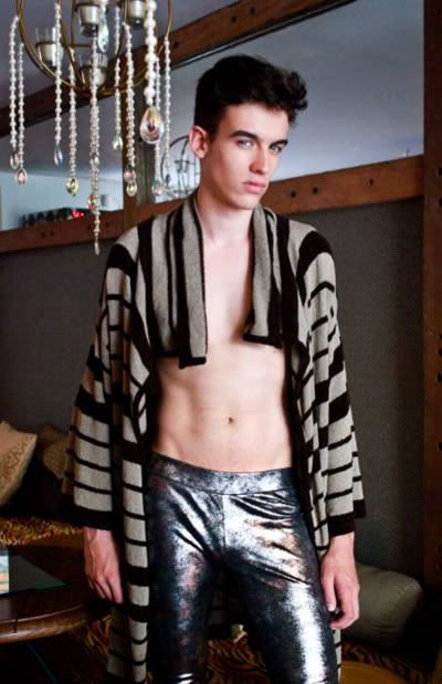 Gil Schiavon by Miguel Crispim