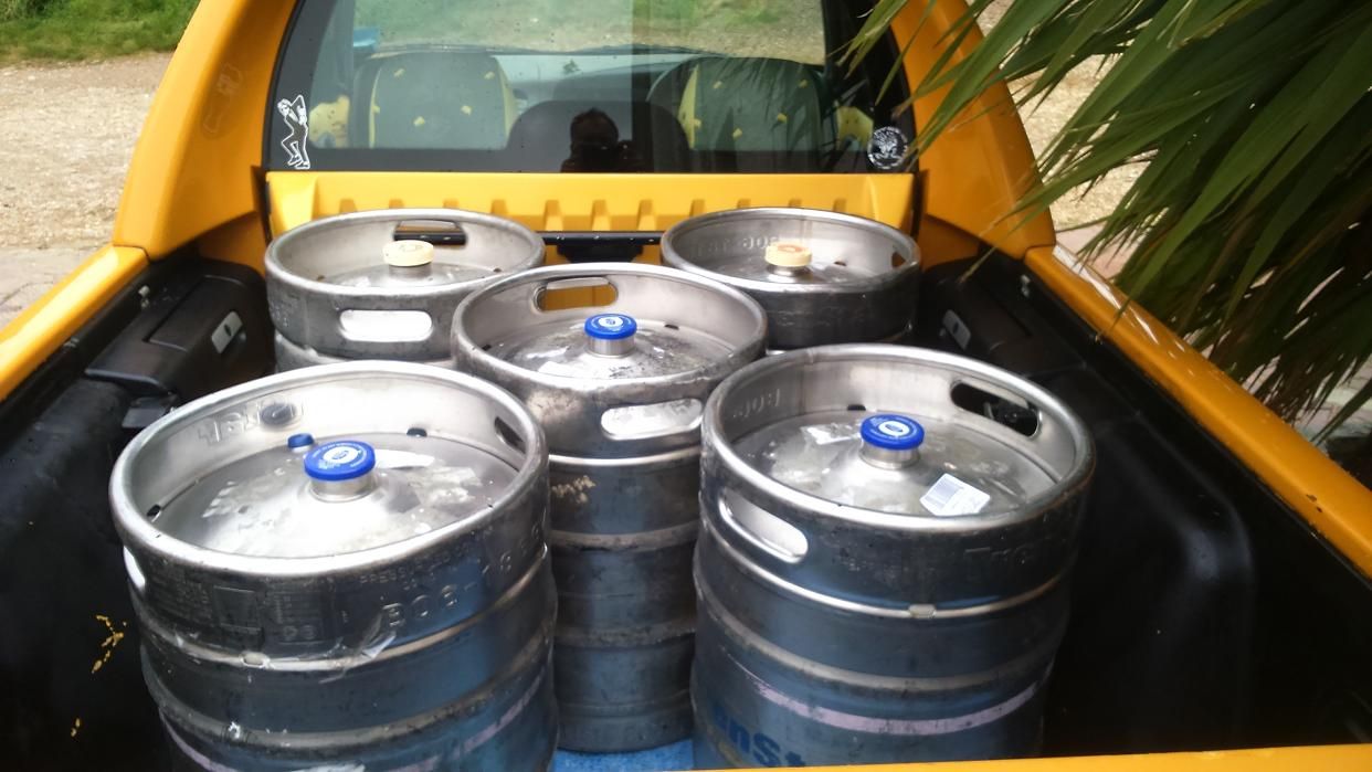 beer%20truck1_zpsx2c80fsj.jpg