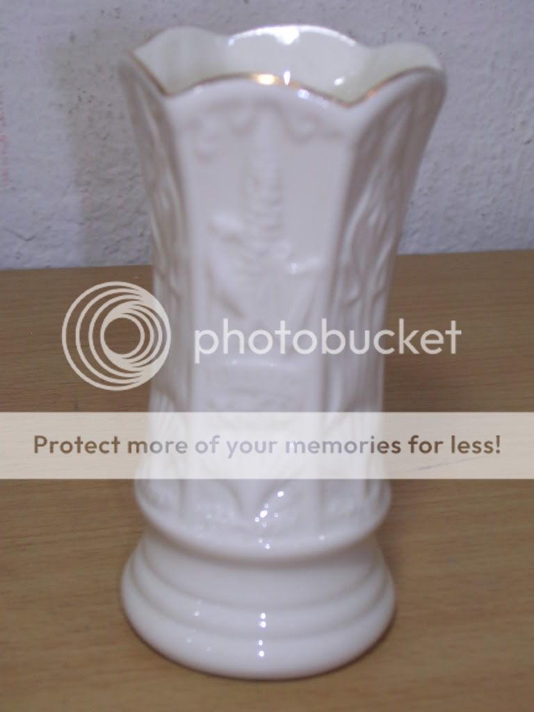 Belleek Ivory Trademark Small Bud Vase 8th Mark 93 98