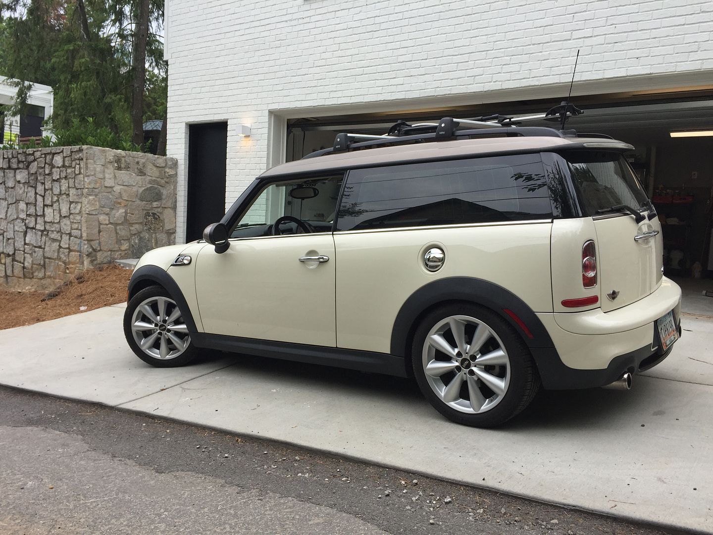 Hot Or Not Wheel Painting A Priceless R55 Mini Cooper S Clubman